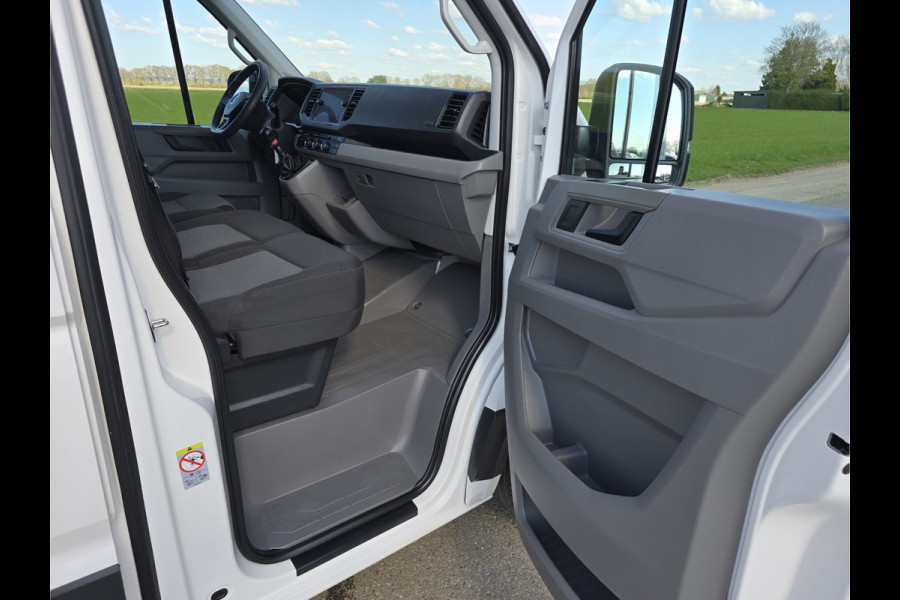 Volkswagen Crafter 35 2.0 TDI L3 H3 Highline - 140 Pk - Euro 6 - Airco - Cruise Control
