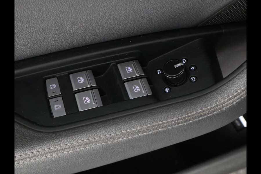 Audi e-tron 50 Quattro Black Edition Plus 71 kWh | Navigatie | Schuif-/Kanteldak | Privacy Glass |