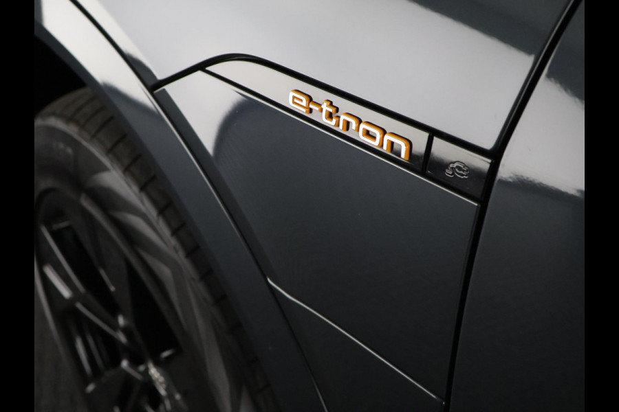 Audi e-tron 50 Quattro Black Edition Plus 71 kWh | Navigatie | Schuif-/Kanteldak | Privacy Glass |