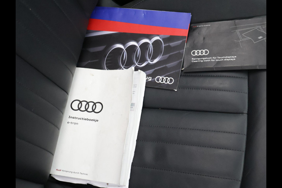 Audi e-tron 50 Quattro Black Edition Plus 71 kWh | Navigatie | Schuif-/Kanteldak | Privacy Glass |