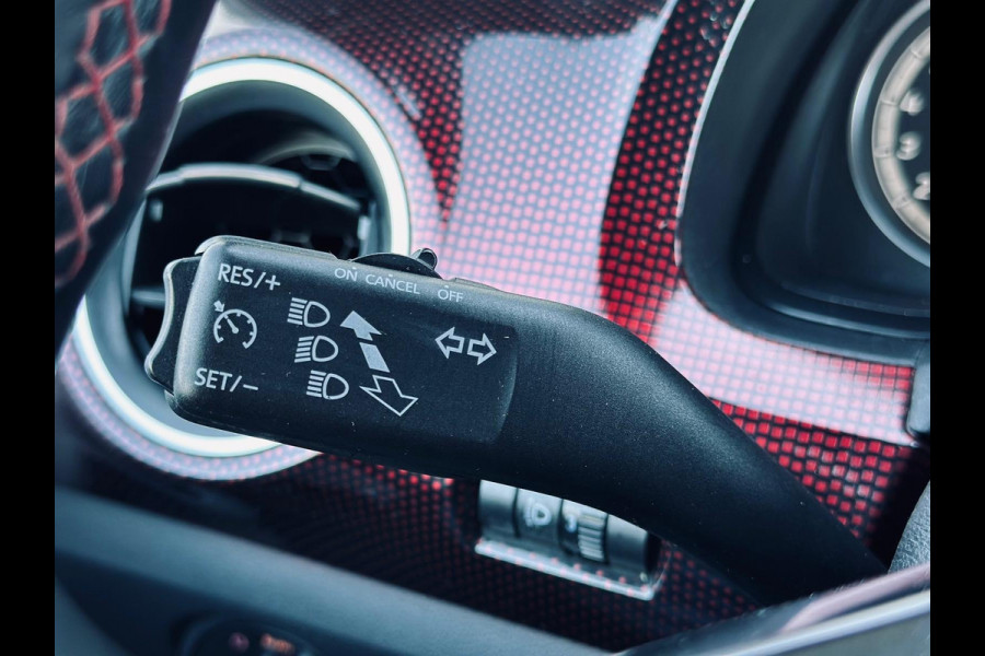 Volkswagen up! 1.0 TSI GTI Beats Camera DAB+ 17'' Stoelverwarming