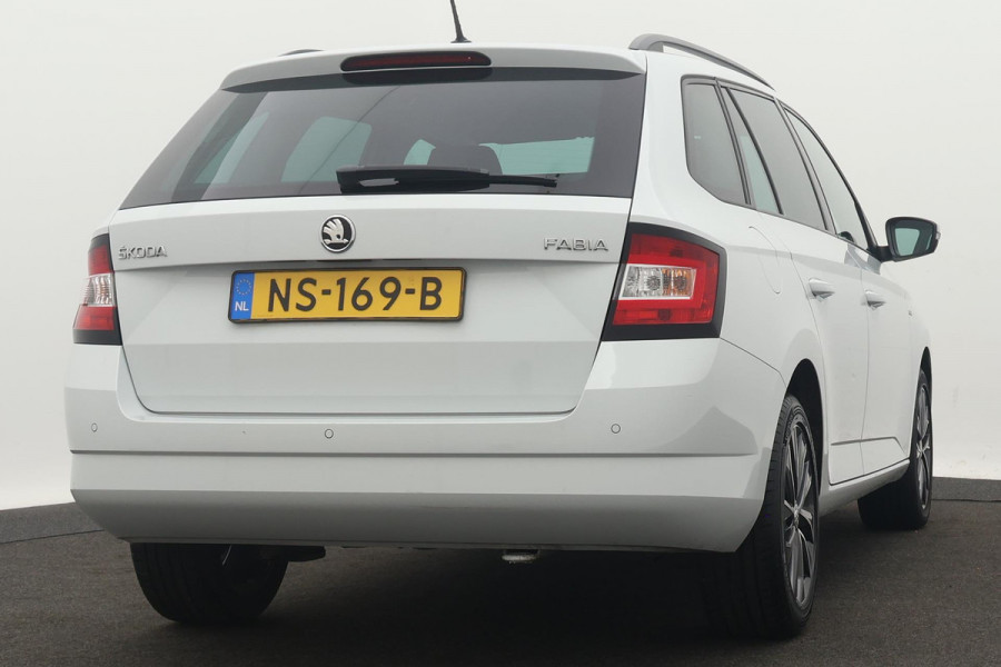 Škoda Fabia Combi 1.2 TSI Drive (NAVIGATIE, PARKEERSENSOREN, CRUISE, XENON, CLIMA, LM VELGEN)