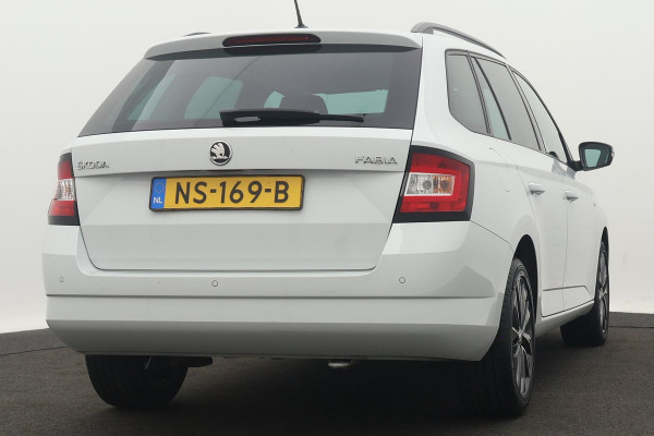Škoda Fabia Combi 1.2 TSI Drive (NAVIGATIE, PARKEERSENSOREN, CRUISE, XENON, CLIMA, LM VELGEN)