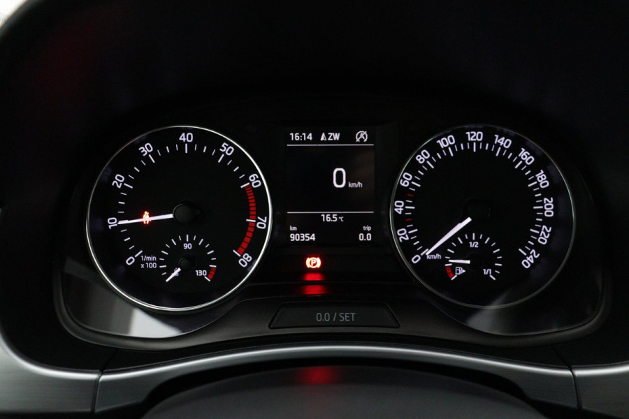 Škoda Fabia Combi 1.2 TSI Drive (NAVIGATIE, PARKEERSENSOREN, CRUISE, XENON, CLIMA, LM VELGEN)