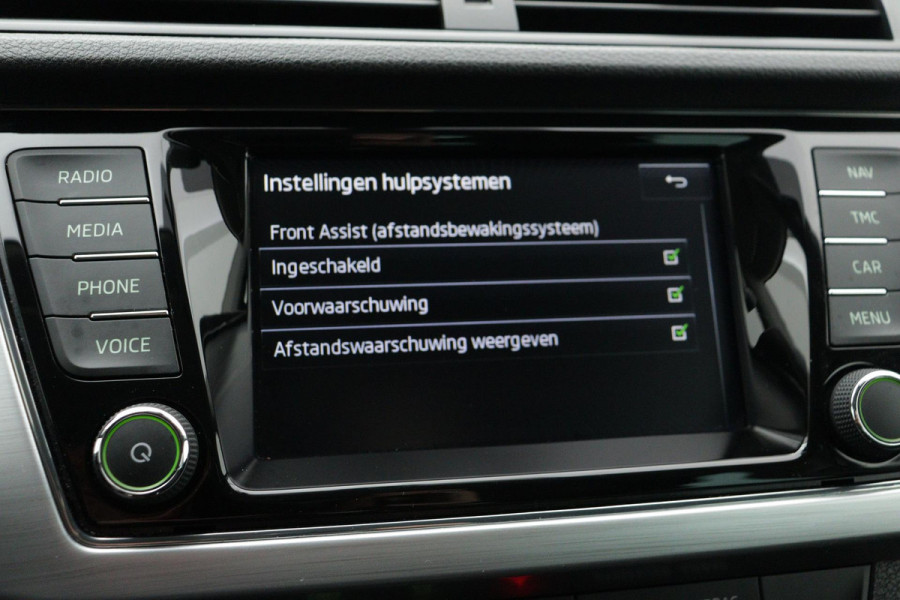 Škoda Fabia Combi 1.2 TSI Drive (NAVIGATIE, PARKEERSENSOREN, CRUISE, XENON, CLIMA, LM VELGEN)
