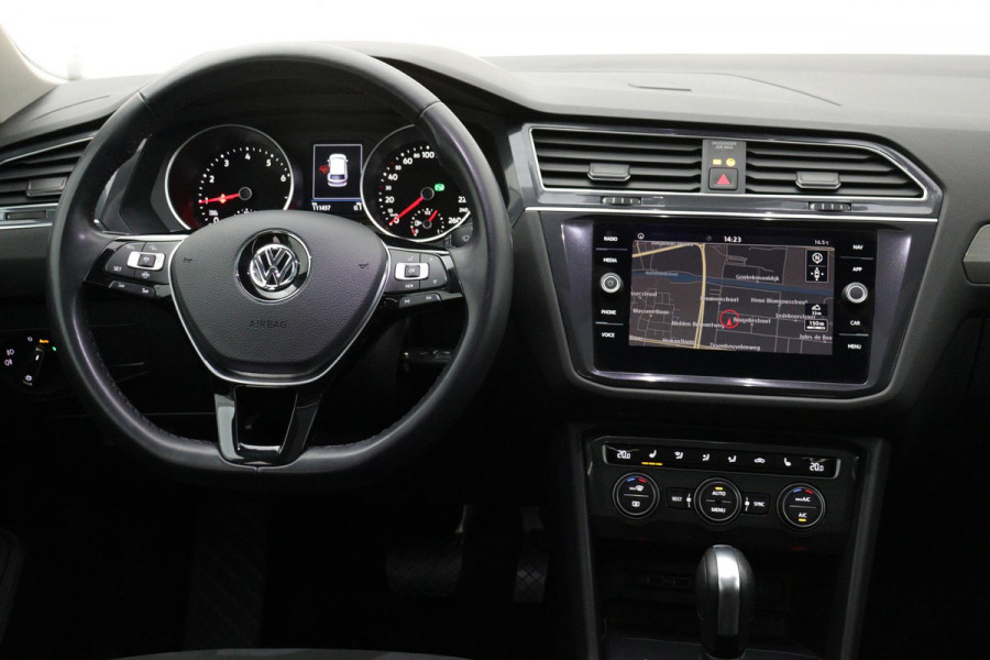 Volkswagen Tiguan Allspace 1.5 TSI Comfortline (PANORAMADAK, NAVI, TREKHAAK WEGKLAPBAAR, CAMERA, STOELVERWARMING,1e EIGENAAR)