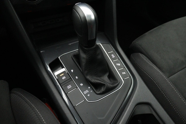 Volkswagen Tiguan Allspace 1.5 TSI Comfortline (PANORAMADAK, NAVI, TREKHAAK WEGKLAPBAAR, CAMERA, STOELVERWARMING,1e EIGENAAR)