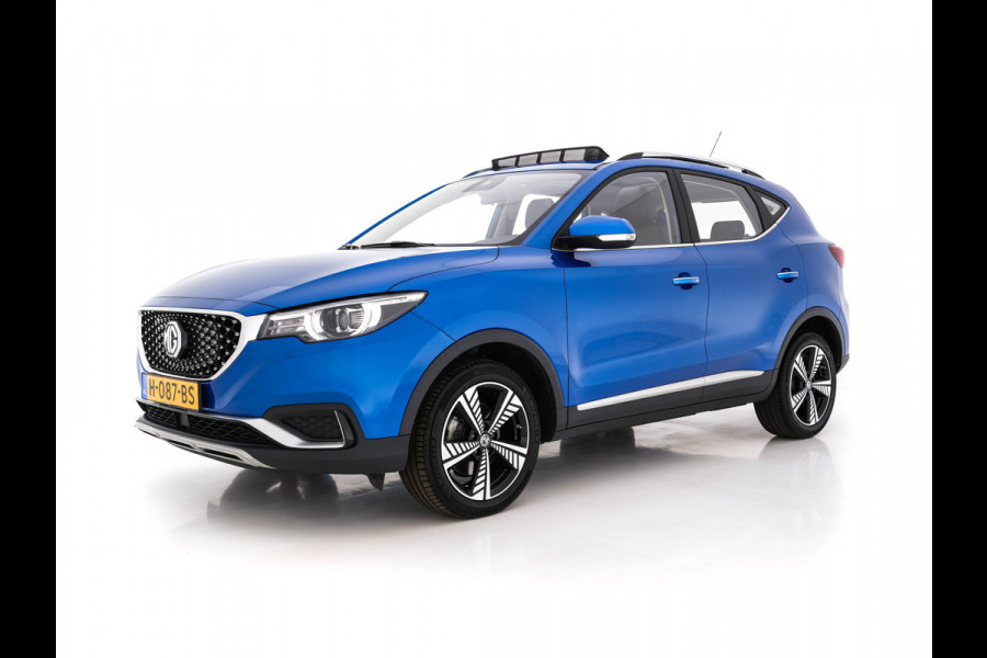 MG ZS EV Luxury 45 kWh (INCL-BTW) *PANO | FULL-LEATHER | CCS-FASTLOADER | KEYLESS | NAVI-FULLMAP | ADAPTIVE-CRUISE | CAMERA | HEATED-SEATS | CARPLAY | LANE-ASSIST | SPORT-SEATS | 17"ALU*