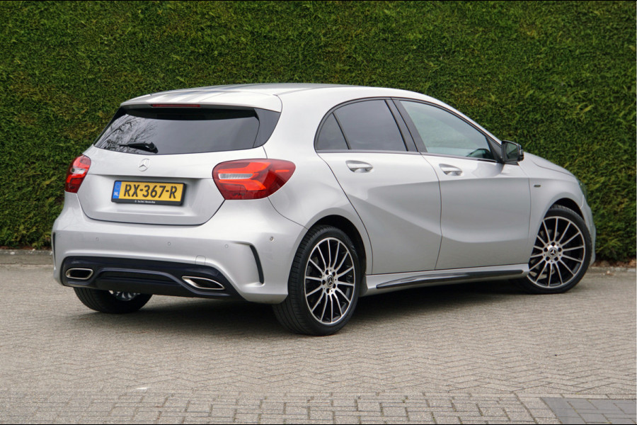 Mercedes-Benz A-Klasse A 180 AMG line WhiteArt Edition Night | Camera Sfeerverlichting Carplay