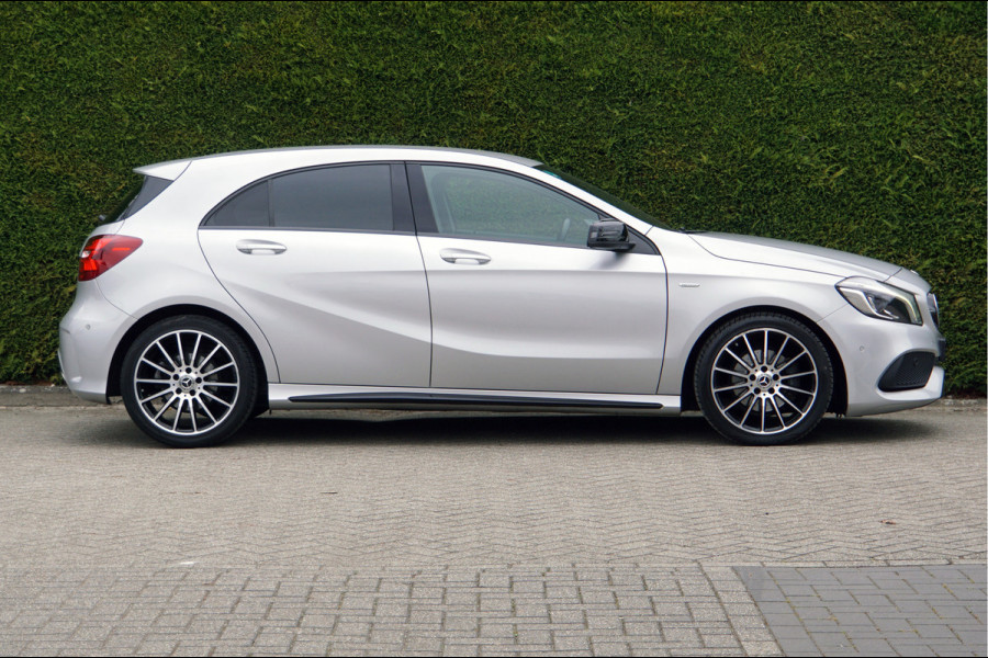 Mercedes-Benz A-Klasse A 180 AMG line WhiteArt Edition Night | Camera Sfeerverlichting Carplay