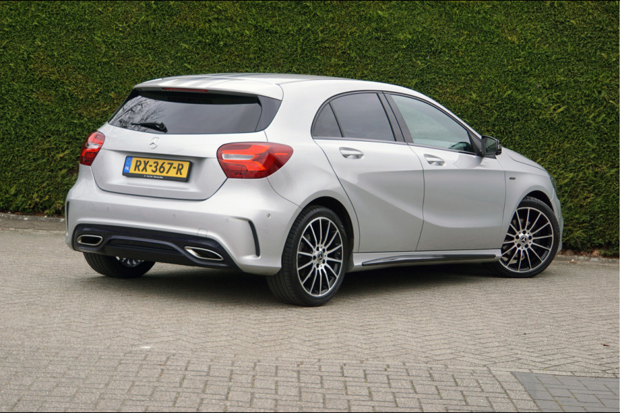 Mercedes-Benz A-Klasse A 180 AMG line WhiteArt Edition Night | Camera Sfeerverlichting Carplay