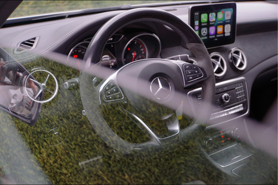 Mercedes-Benz A-Klasse A 180 AMG line WhiteArt Edition Night | Camera Sfeerverlichting Carplay