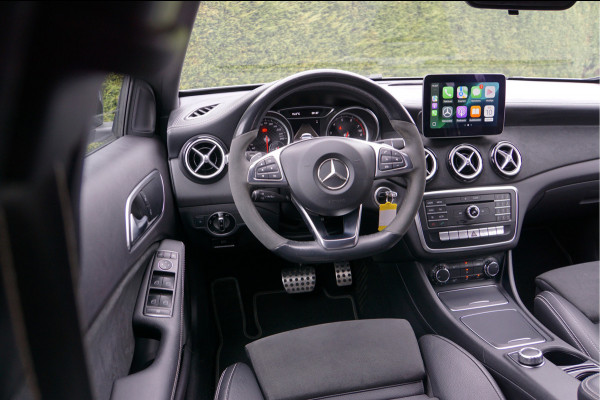Mercedes-Benz A-Klasse A 180 AMG line WhiteArt Edition Night | Camera Sfeerverlichting Carplay