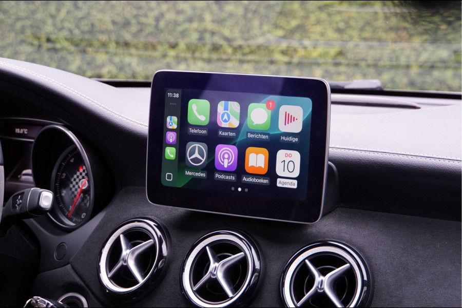 Mercedes-Benz A-Klasse A 180 AMG line WhiteArt Edition Night | Camera Sfeerverlichting Carplay
