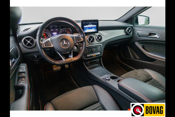 Mercedes-Benz GLA 180 Business Sol. AMG Night Upgrade | Stoelverwarming | Cruise | Elec. klep All season banden, extra getint glas, Led High performance