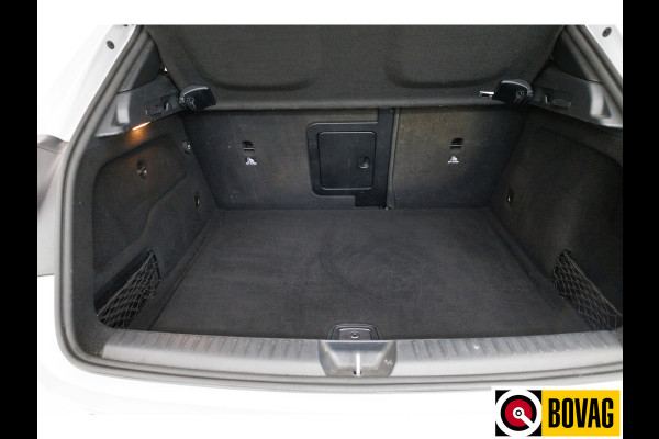 Mercedes-Benz GLA 180 Business Sol. AMG Night Upgrade | Stoelverwarming | Cruise | Elec. klep All season banden, extra getint glas, Led High performance