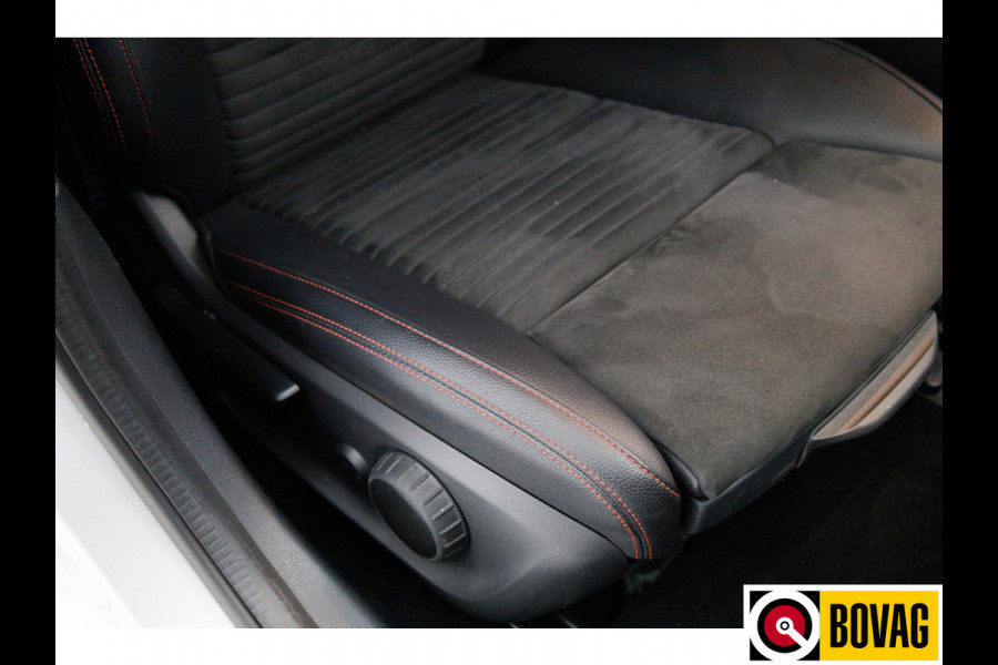 Mercedes-Benz GLA 180 Business Sol. AMG Night Upgrade | Stoelverwarming | Cruise | Elec. klep All season banden, extra getint glas, Led High performance