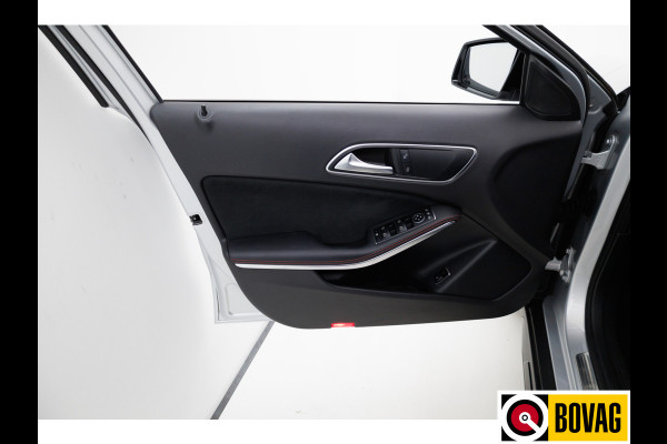 Mercedes-Benz GLA 180 Business Sol. AMG Night Upgrade | Stoelverwarming | Cruise | Elec. klep All season banden, extra getint glas, Led High performance