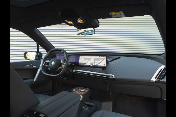 BMW iX M60 - Pano - Bowers & Wilkins - Trekhaak - Stoelventilatie