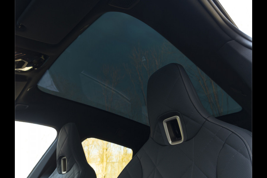 BMW iX M60 - Pano - Bowers & Wilkins - Trekhaak - Stoelventilatie