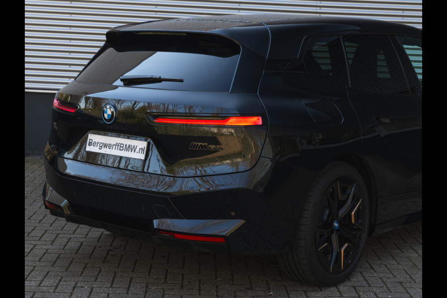 BMW iX M60 - Pano - Bowers & Wilkins - Trekhaak - Stoelventilatie