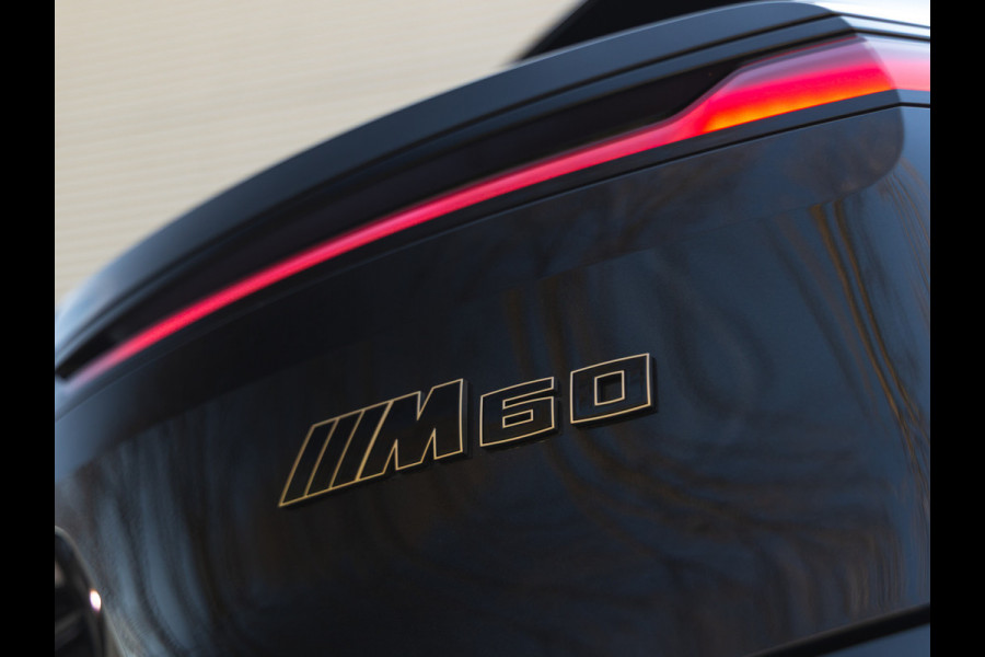 BMW iX M60 - Pano - Bowers & Wilkins - Trekhaak - Stoelventilatie
