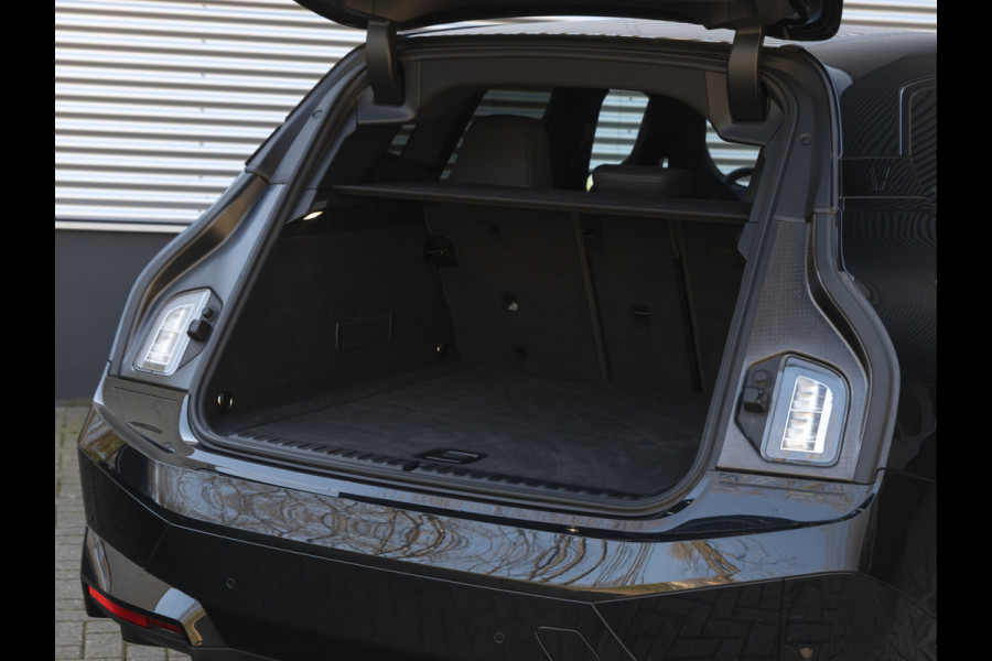 BMW iX M60 - Pano - Bowers & Wilkins - Trekhaak - Stoelventilatie