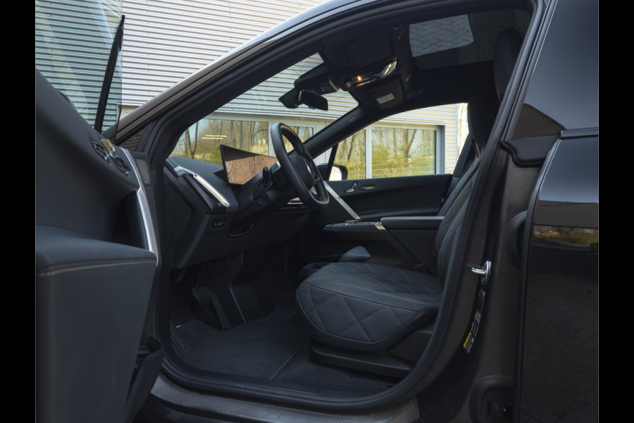 BMW iX M60 - Pano - Bowers & Wilkins - Trekhaak - Stoelventilatie