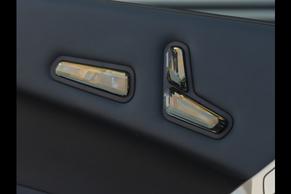 BMW iX M60 - Pano - Bowers & Wilkins - Trekhaak - Stoelventilatie