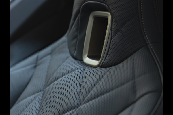 BMW iX M60 - Pano - Bowers & Wilkins - Trekhaak - Stoelventilatie