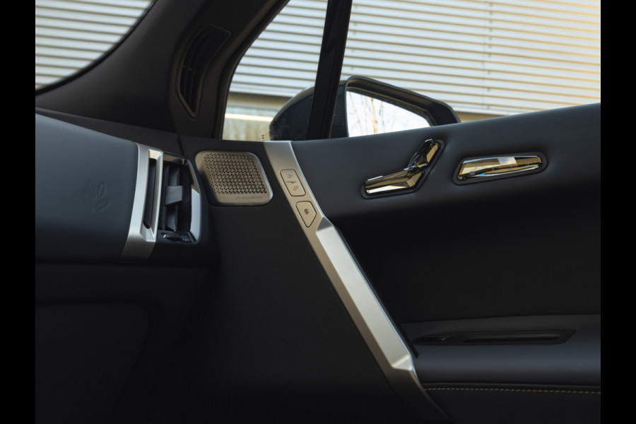 BMW iX M60 - Pano - Bowers & Wilkins - Trekhaak - Stoelventilatie