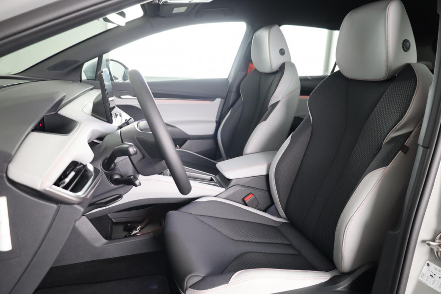Škoda Elroq 85 Business Edition 286pk | Business Upgrade Advanced | Trekhaak | Warmtepomp | Winterpakket | 21 inch