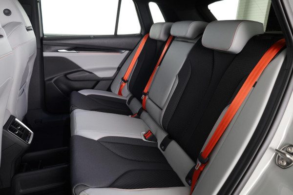 Škoda Elroq 85 Business Edition 286pk | Business Upgrade Advanced | Trekhaak | Warmtepomp | Winterpakket | 21 inch
