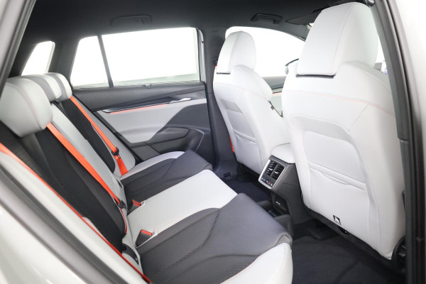 Škoda Elroq 85 Business Edition 286pk | Business Upgrade Advanced | Trekhaak | Warmtepomp | Winterpakket | 21 inch