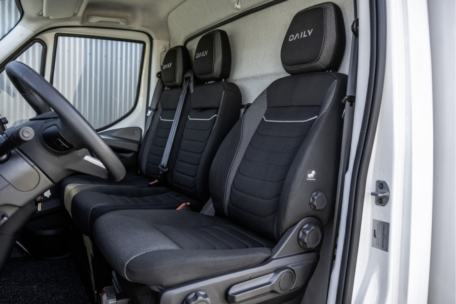 Iveco Daily 40C18 | Bakwagen met laadklep | 180PK | Automaat | Fabrieksgarantie | Navi | Camera | Climate | Cruise | Euro 6
