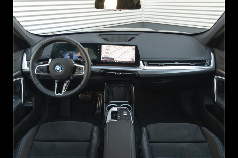 BMW X1 xDrive25e M-Sport - Pano - Driving Ass Plus - Stoelverwarming