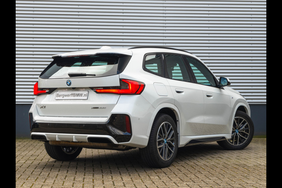 BMW X1 xDrive25e M-Sport - Trekhaak - Driving Ass Plus - Stoelverwarming