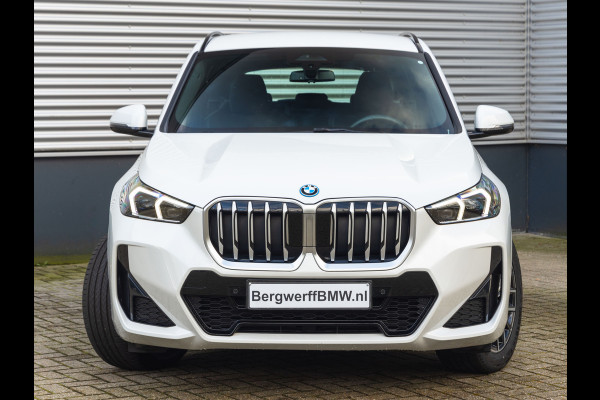 BMW X1 xDrive25e M-Sport - Trekhaak - Driving Ass Plus - Stoelverwarming