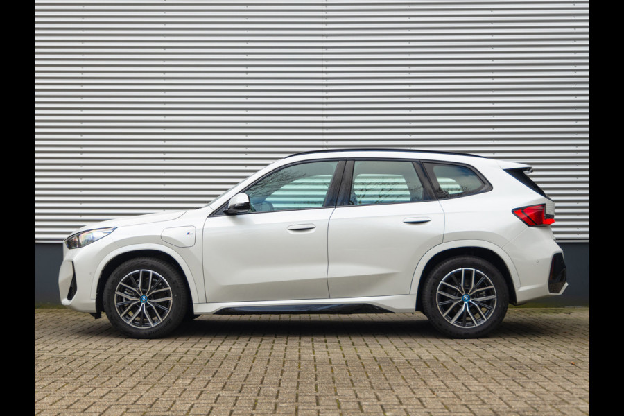 BMW X1 xDrive25e M-Sport - Trekhaak - Driving Ass Plus - Stoelverwarming