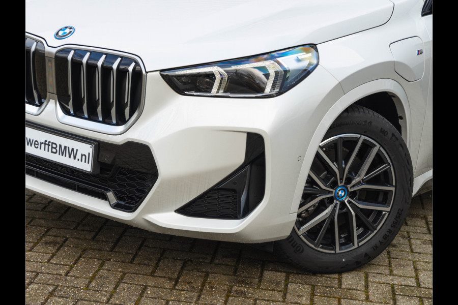 BMW X1 xDrive25e M-Sport - Trekhaak - Driving Ass Plus - Stoelverwarming