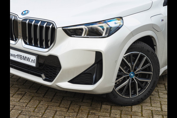 BMW X1 xDrive25e M-Sport - Trekhaak - Driving Ass Plus - Stoelverwarming