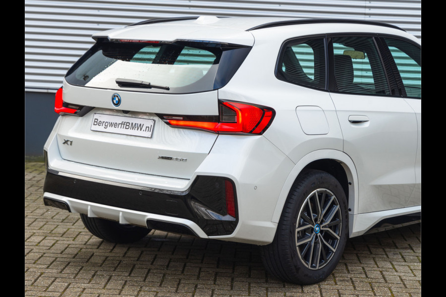 BMW X1 xDrive25e M-Sport - Trekhaak - Driving Ass Plus - Stoelverwarming
