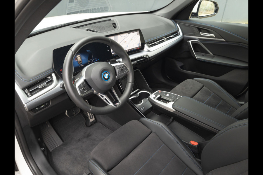 BMW X1 xDrive25e M-Sport - Trekhaak - Driving Ass Plus - Stoelverwarming