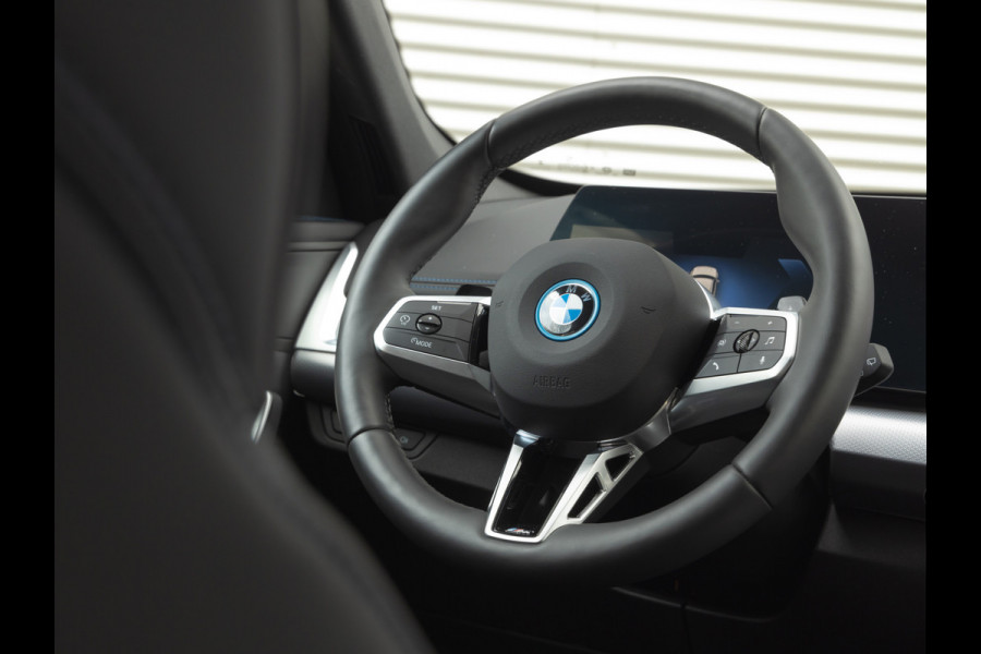 BMW X1 xDrive25e M-Sport - Trekhaak - Driving Ass Plus - Stoelverwarming