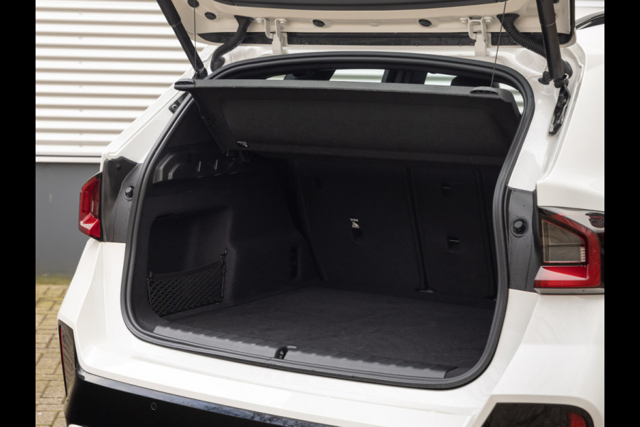 BMW X1 xDrive25e M-Sport - Trekhaak - Driving Ass Plus - Stoelverwarming