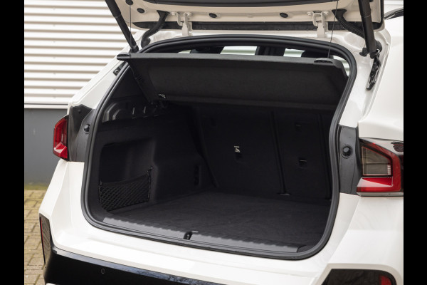 BMW X1 xDrive25e M-Sport - Trekhaak - Driving Ass Plus - Stoelverwarming
