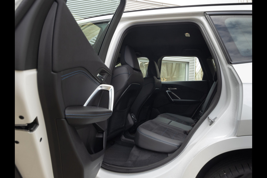 BMW X1 xDrive25e M-Sport - Trekhaak - Driving Ass Plus - Stoelverwarming
