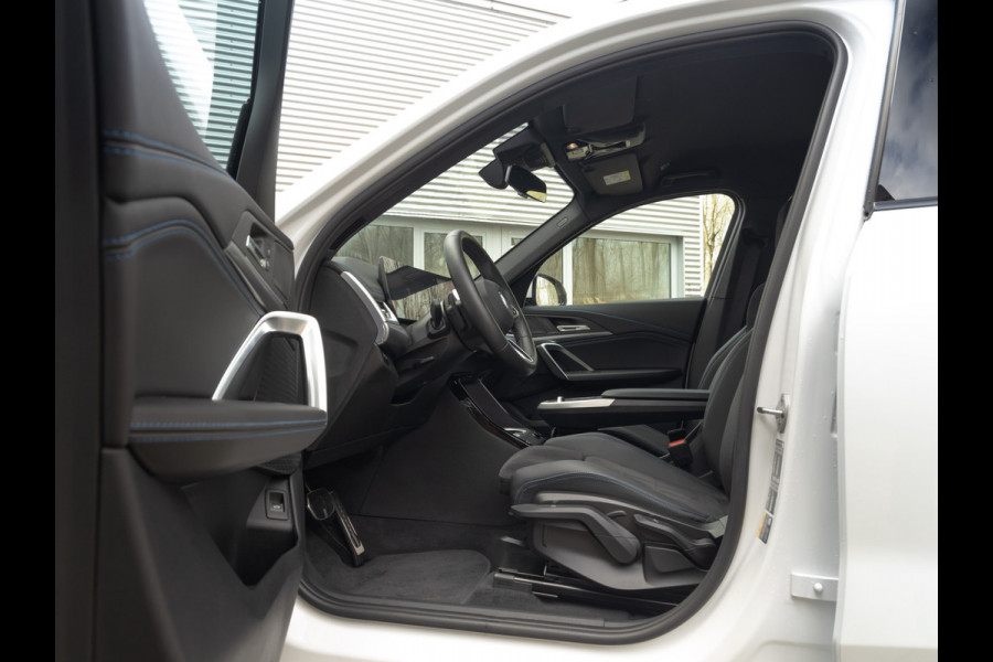 BMW X1 xDrive25e M-Sport - Trekhaak - Driving Ass Plus - Stoelverwarming