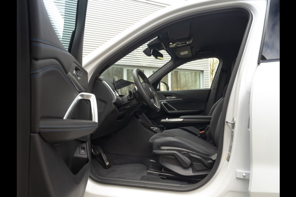 BMW X1 xDrive25e M-Sport - Trekhaak - Driving Ass Plus - Stoelverwarming
