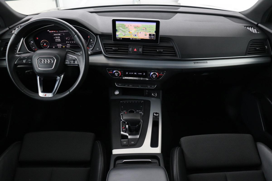 Audi Q5 50 TFSIe quattro S edition | Panoramadak | Trekhaak | Adaptive cruise | Massage | Luchtvering | Camera | Stoelverwarming | Carplay | Half leder | Virtual Cockpit | Audi Exclusive Lak
